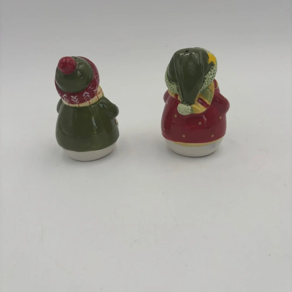 Snowman Salt and Pepper Shakers Red Green Excellent Ceramic Holiday